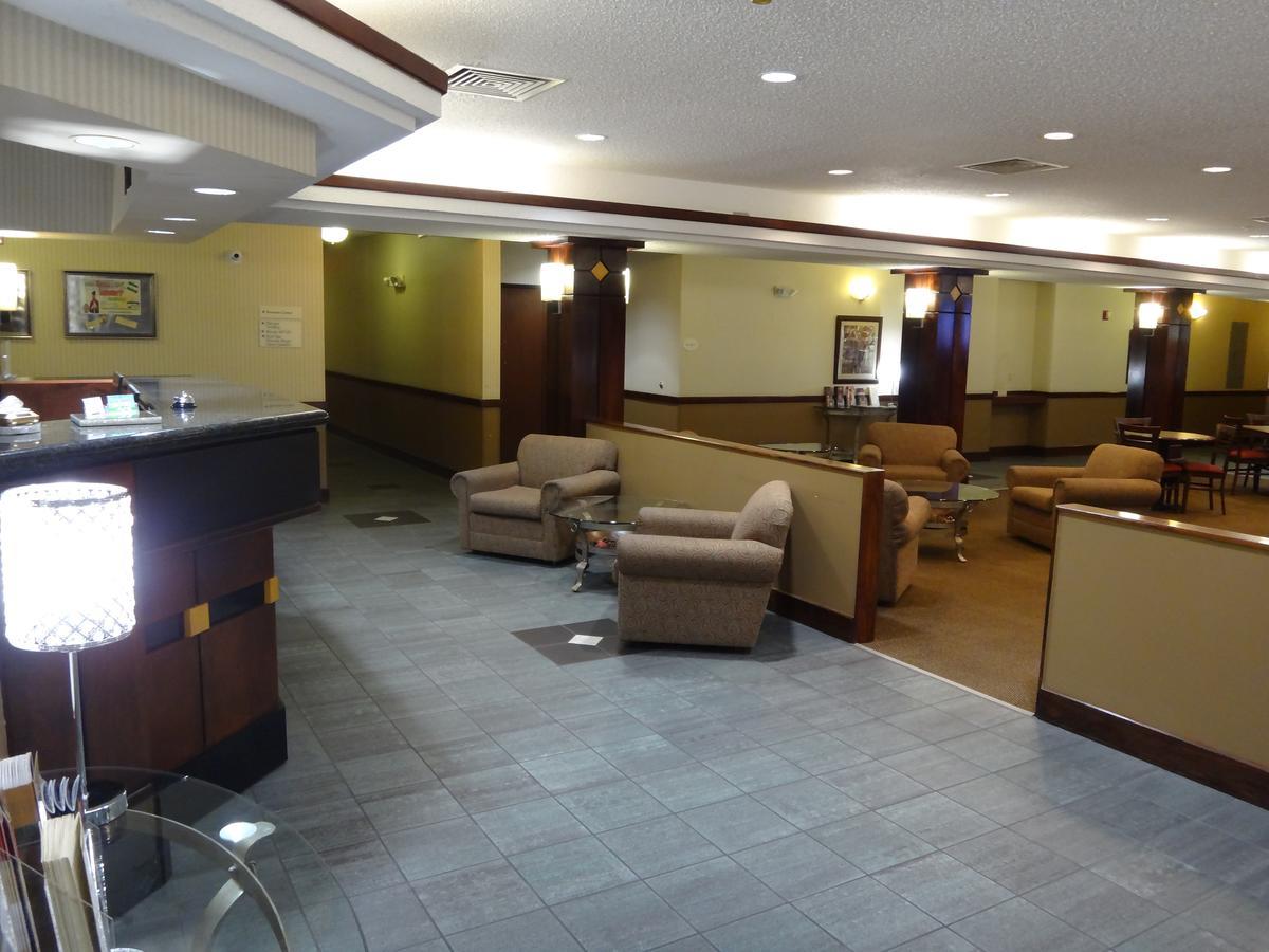 Windsor Inn & Suites Dodge City Exterior foto
